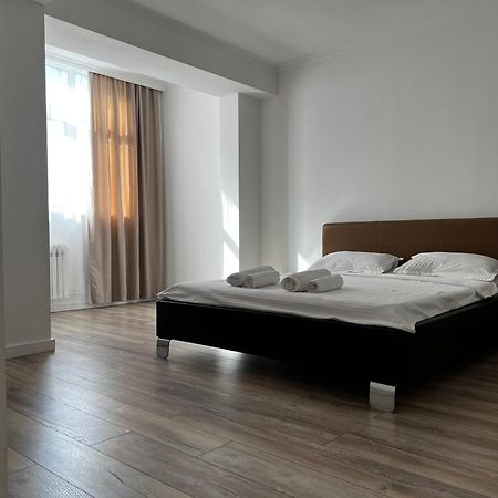 Hyat Apartment Biskek Kültér fotó