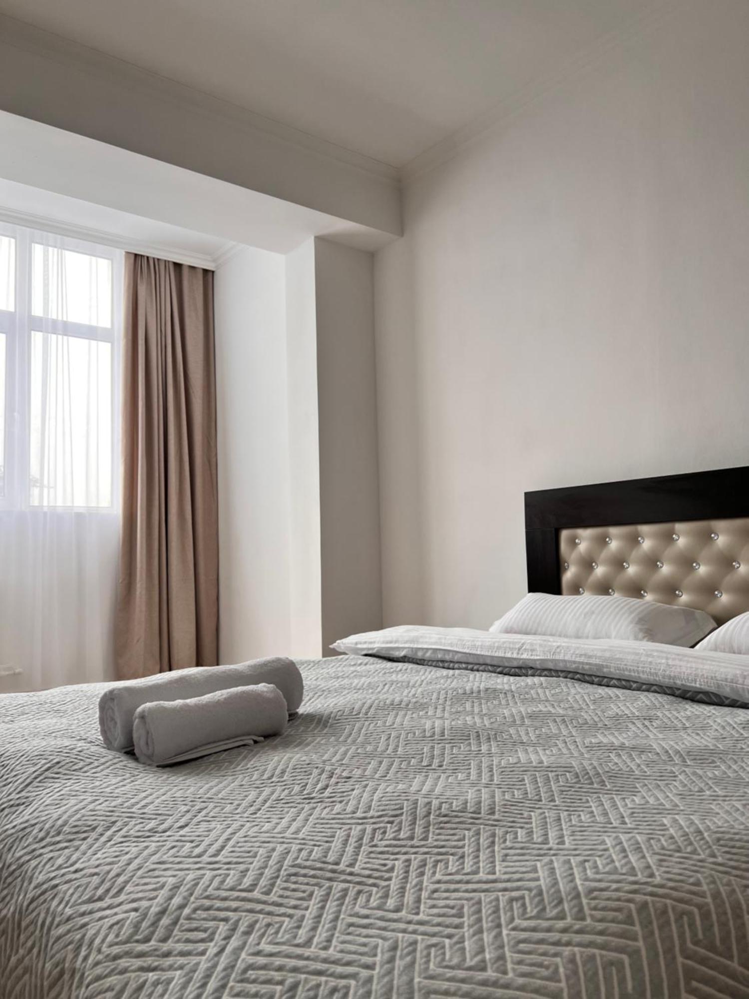 Hyat Apartment Biskek Kültér fotó